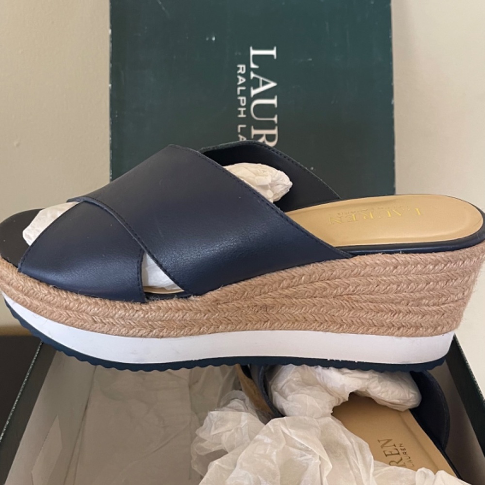 Wedge - Picture 2 of 2
